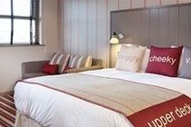 Отель St Davids Park Честер Экстерьер фото